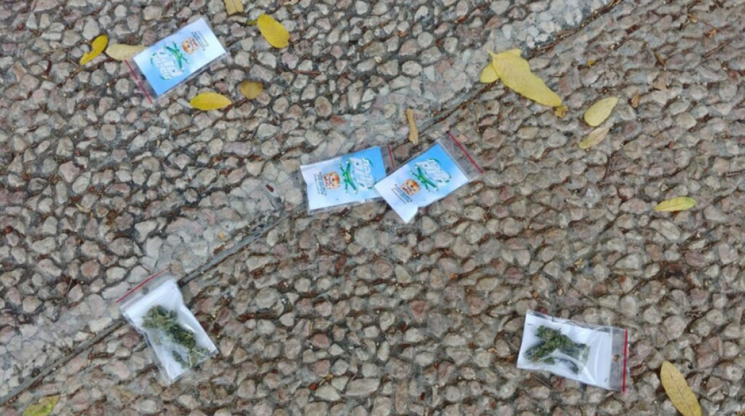 Drone πλημμύρισε με σακουλάκια κάνναβης, κεντρική πλατεία στο Τελ Αβίβ