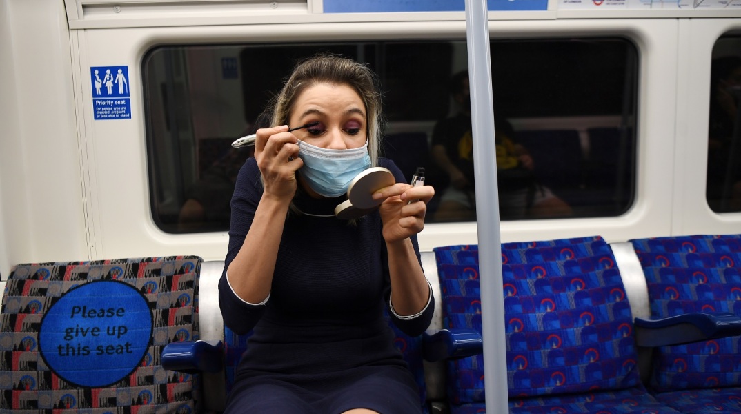 Σχεδόν 3.000 νέα κρούσματα κορωνοϊού καταγράφονται στη Μεγάλη Βρετανία – τα περισσότερα από τον Μάιο