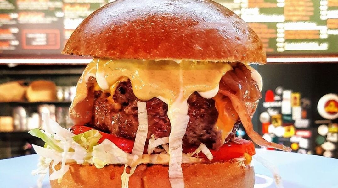Monster Burgers & Beers: για μπίρες και burger στην Πρωτογένους