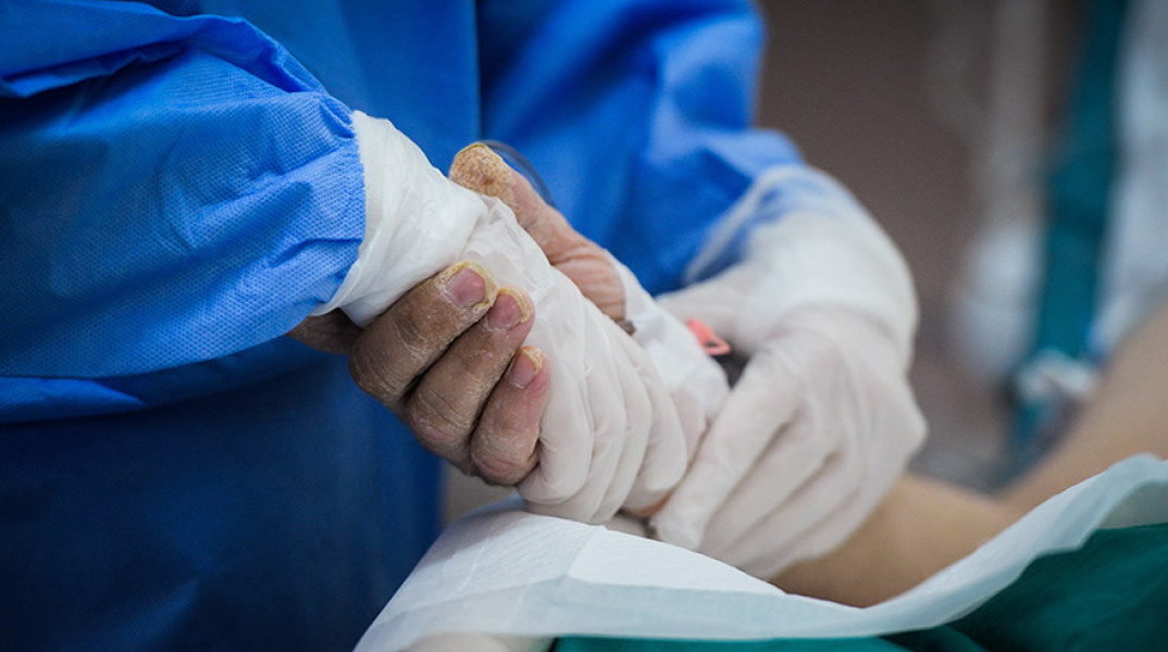 Κορωνοϊός - ΜΕΘ 