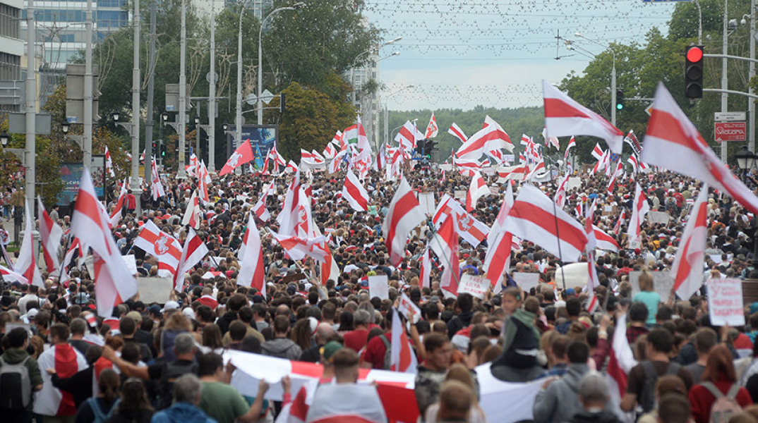 Λευκορωσία: Χιλιάδες άνθρωποι στους δρόμους κατά Λουκασένκο