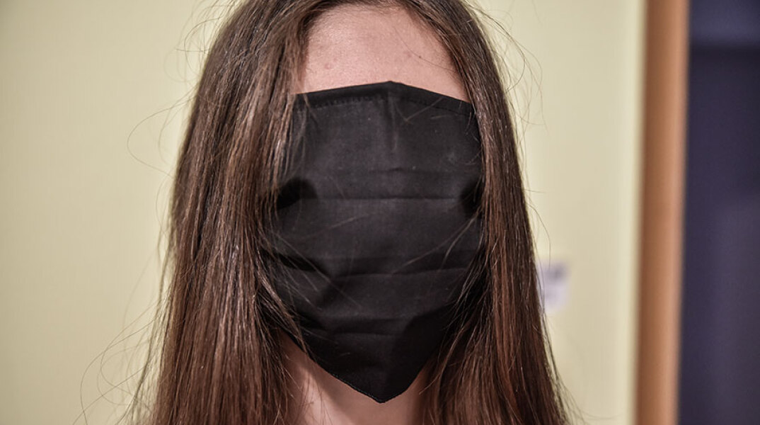 Αστοχίες με τις μάσκες για τον κορωνοϊό που δόθηκαν σε μαθητές στην Πρέβεζα