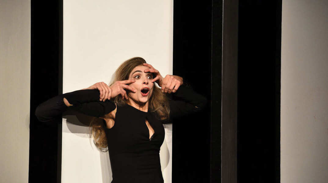 Η Σοφία Χιλλ στη «Νόρα», σε σκηνοθεσία Θεόδωρου Τερζόπουλου