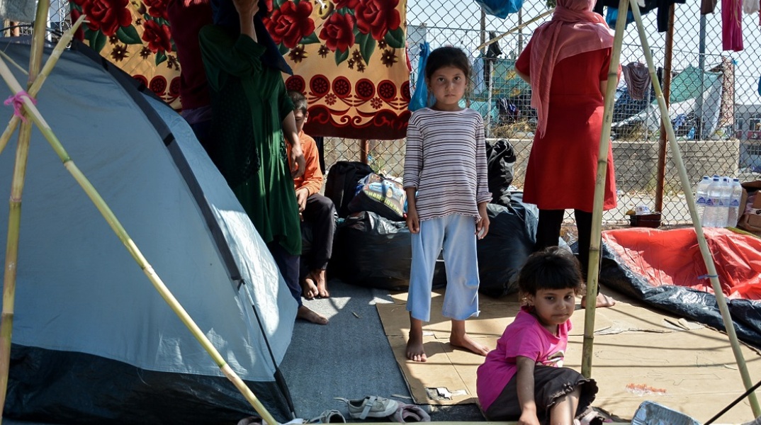 Πρόσφυγες- Μετανάστες