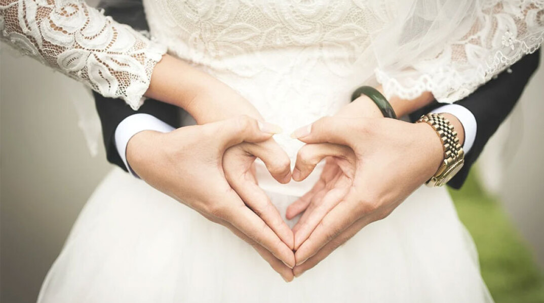 Το ανώτατο όριο ατόμων σε γάμους κατεβαίνει στους 20 στην Αττική λόγω των αυξημένων κρουσμάτων στον νομό