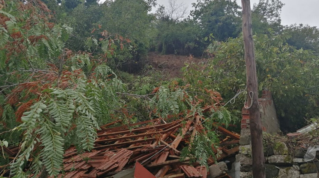 Κακοκαιρία «Ιανός» στην Καρδίτσα - Το σπίτι όπου σκοτώθηκε ο 62χρονος στον οικισμό Καστανιά