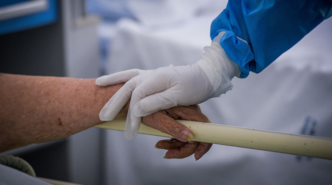 Δύο νέοι θάνατοι ασθενών με Covid-19 τις τελευταίες ώρες - Στους 340 οι νεκροί από κορωνοϊό στην Ελλάδα