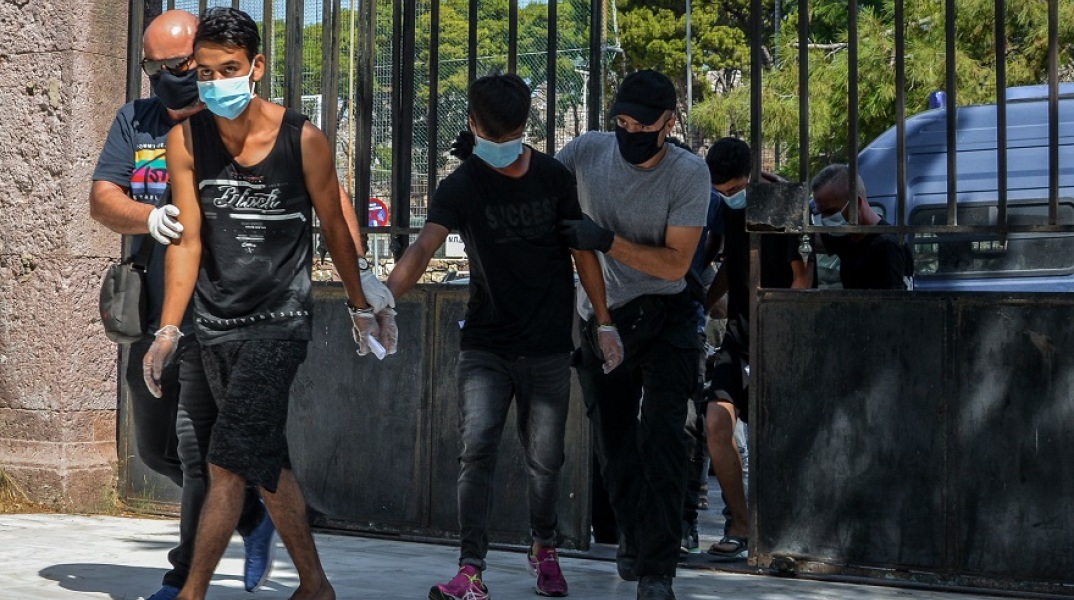 Κατηγορούμενοι για τη φωτιά στη Μόρια