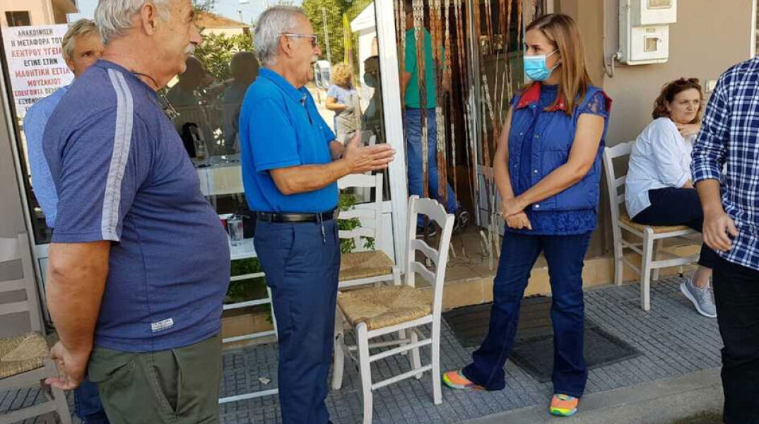 Στην Καρδίτσα η υφυπουργός Υγείας, αρμόδια για θέματα Ψυχικής Υγείας, Ζωή Ράπτη - Συνομίλησε με πλημμυροπαθείς