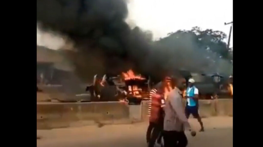 Φονική έκρηξη βυτιοφόρου στη Νιγηρία - Ξεπερνούν τους 20 οι νεκροί