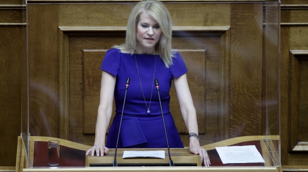 Θεοδώρα Τζάκρη