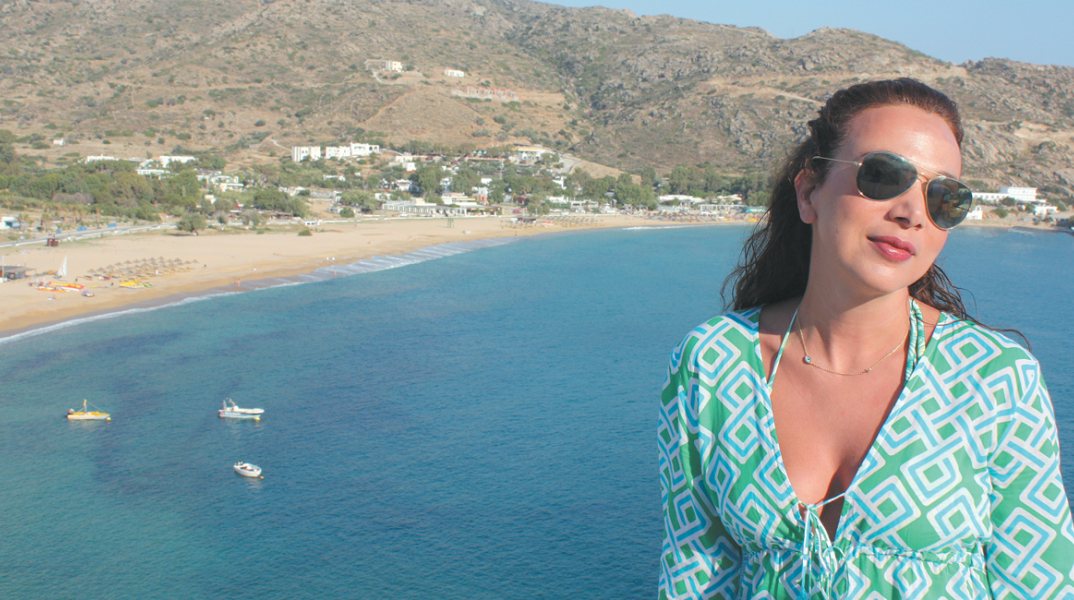 Η Ίος της Χριστίνας  Αλεξανιάν