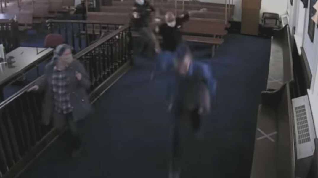 Κινηματογραφική απόδραση υπόδικου από δικαστήριο στις ΗΠΑ