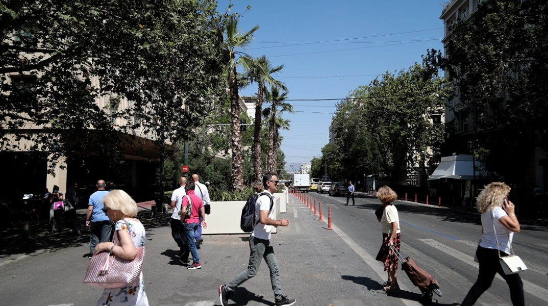 Πεζοί στην Πανεπιστημίου 