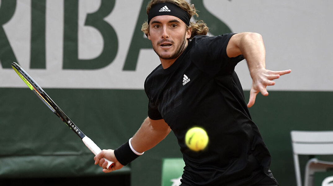 thumbnail_stefanos-tsitsipas-roland-garros.jpg