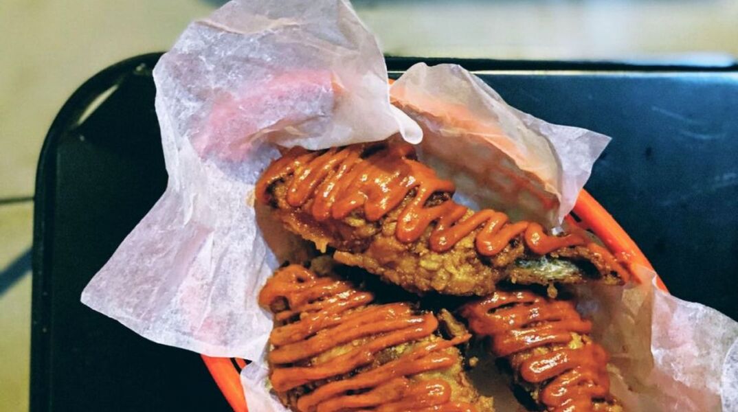 Kobra, η αναπάντεχη γαστρονομία του χαρισματικού Άνταμ Κοντοβά