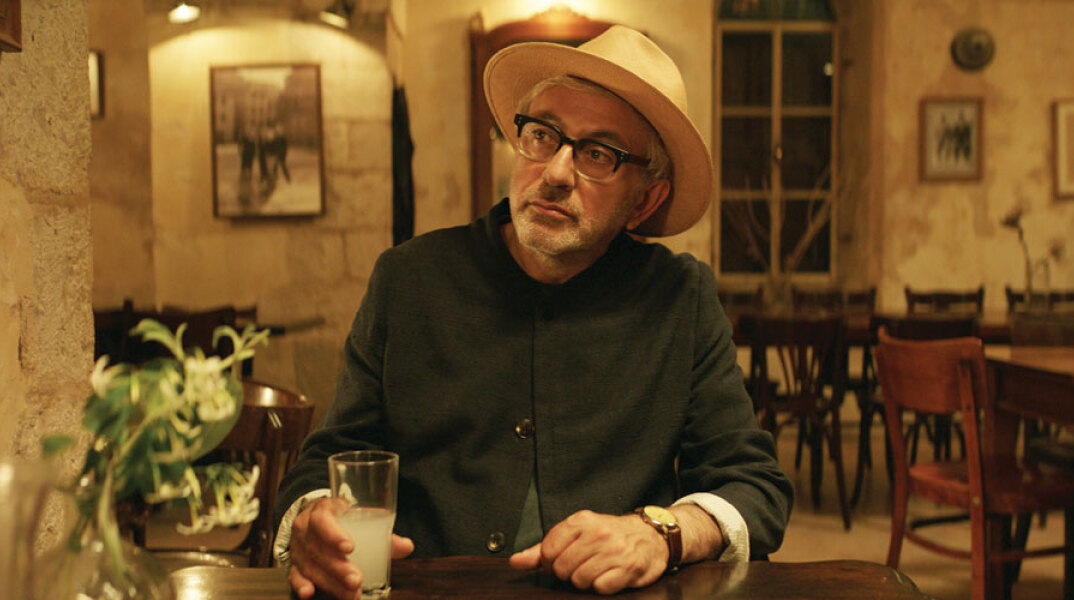 Ο παράδεισος έπεσε στη Γη (It must be heaven)