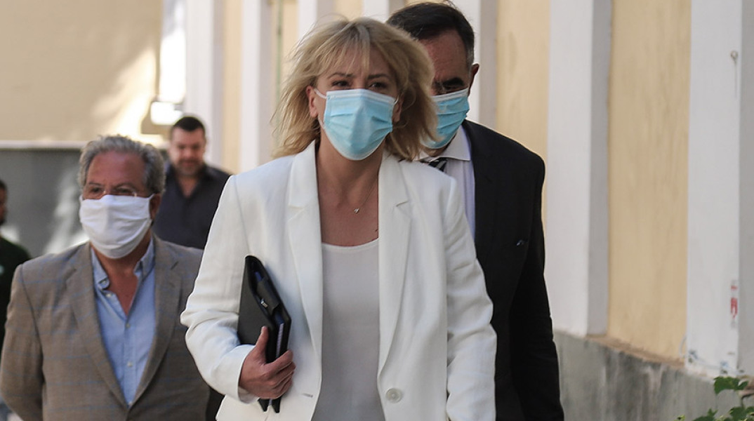 ΑΠΟΛΟΓΙΑ ΣΤΟΝ ΑΝΑΚΡΙΤΗ ΤΗΣ ΡΕΝΑΣ ΔΟΥΡΟΥ ΓΙΑ ΤΗΝ ΠΥΡΚΑΓΙΑ ΣΤΟ ΜΑΤΙ 