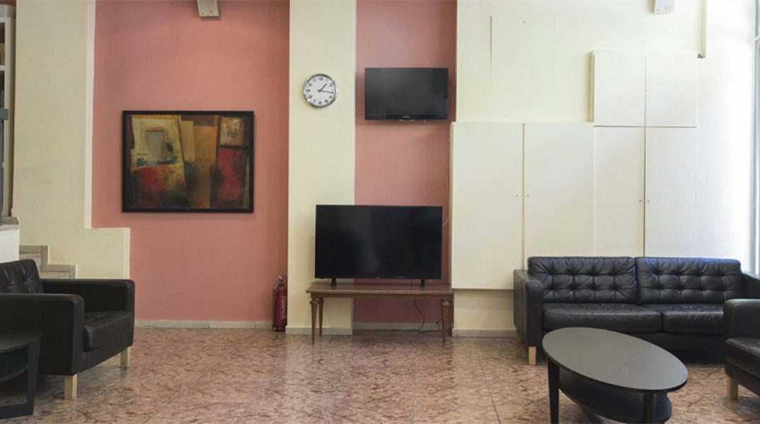 Άποψη του χώρου του σαλονιου της "Εστίας των Αθηνών" μετά τις εργασίες ανακαίνισης