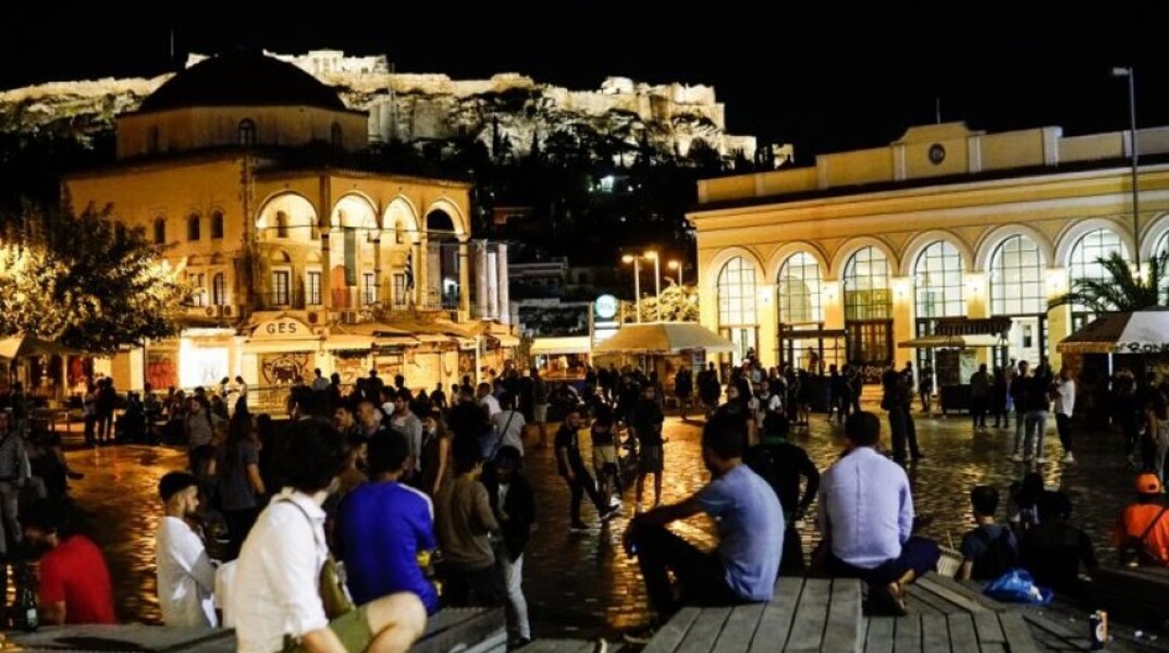 Η πλατεία Μοναστηρακίου 