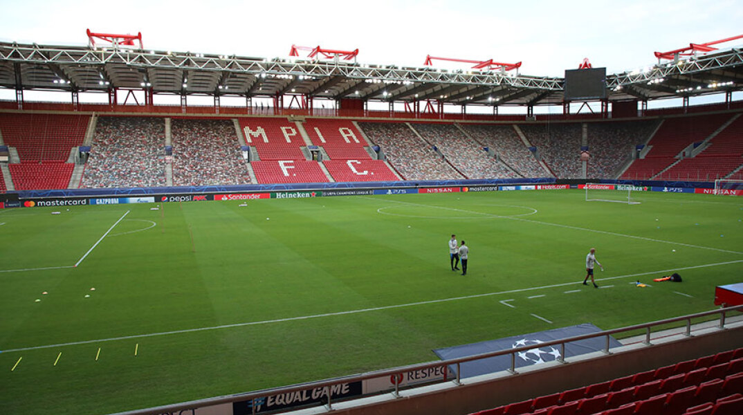 To στάδιο «Γεώργιος Καραϊσκάκης» στο Νέο Φάληρο