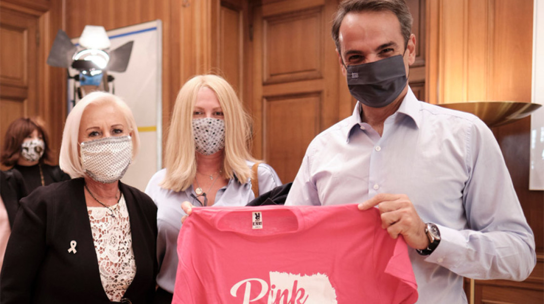 Ο πρωθυπουργός, Κυριάκος Μητσοτάκης, συναντήθηκε με  6 γυναίκες που νίκησαν τον καρκίνο του μαστού 