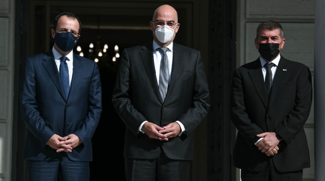 Ο Νίκος Δένδιας κατά την τριμερή συνάντηση Ελλάδας-Κύπρου-Αιγύπτου