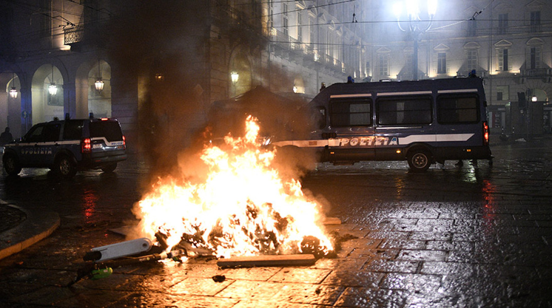 Ιταλία - Διαδηλώσεις κατά των περιοριστικών μέτρων λόγω κορωνοϊού