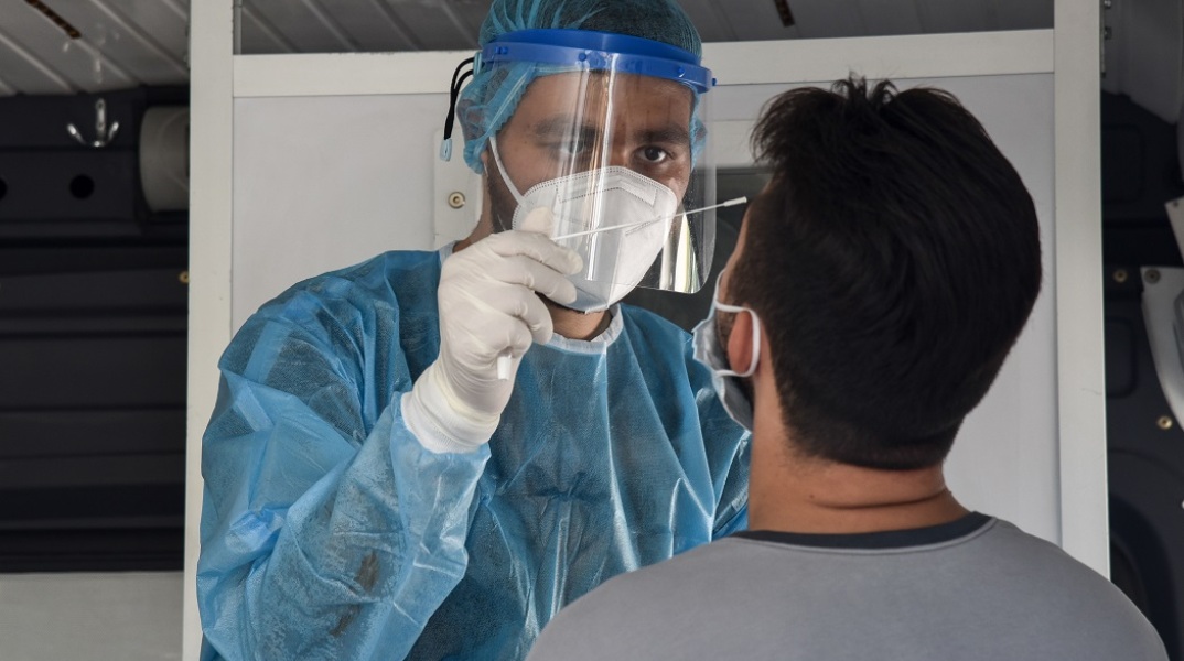 Rapid Tests από κλιμάκια του ΕΟΔΥ