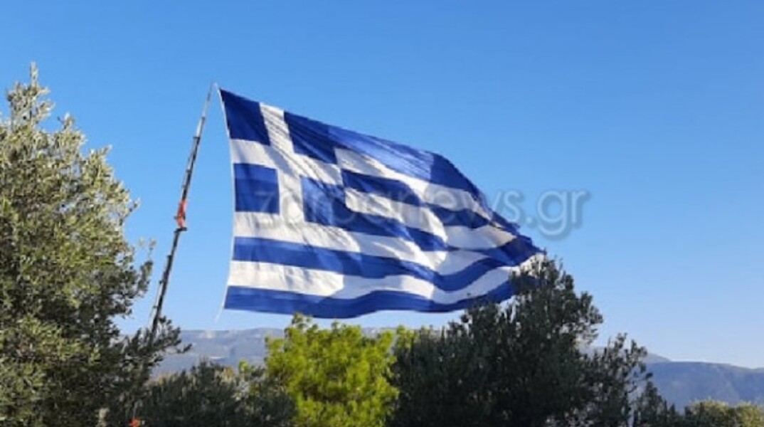 Ελληνική σημαία στο Καστελόριζο