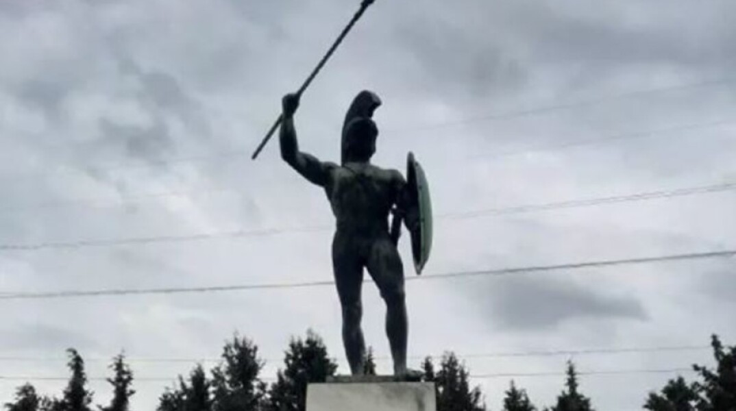 Το άγαλμα του Λεωνίδα