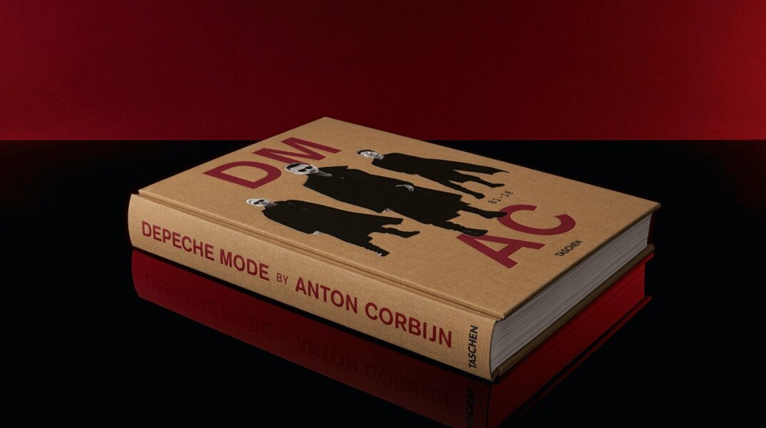 Το λεύκωμα «Depeche Mode by Anton Corbijn» κυκλοφορεί από τις εκδόσεις Taschen 