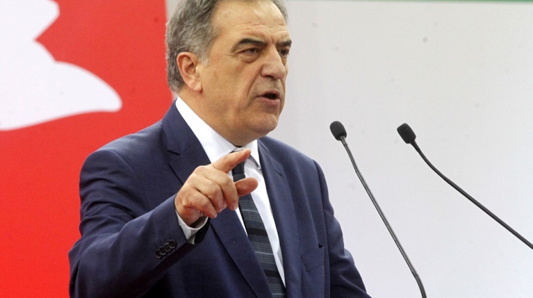 Ο ακαδημαϊκός Κωνσταντίνος Γάτσιος, καθηγητής του Οικονομικού Πανεπιστημίου Αθηνών, καταθέτει τις προτάσεις του για το ζήτημα της ασφάλειας στα πανεπιστήμια