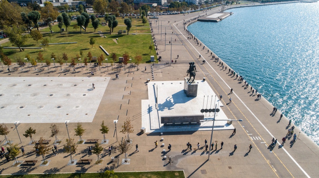 Αυξάνεται η δυναμικότητα του ΕΣΥ στη Θεσσαλονίκη, προκειμένου να αντιμετωπιστεί η έκταση της πανδημίας στην πόλη, όπως ανακοινώθηκε από το υπουργείο Υγείας