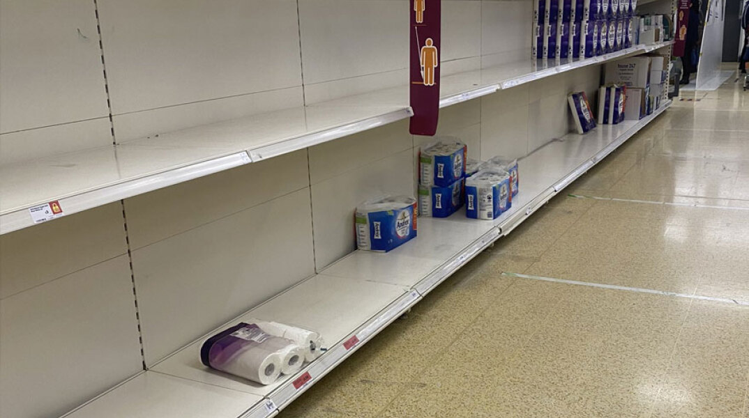 Ανάρπαστο το χαρτί τουαλέτας στην Αγγλία μετά τις ανακοινώσεις Μπόρις Τζόνσον για το δεύτερο lockdown λόγω κορωνοϊού