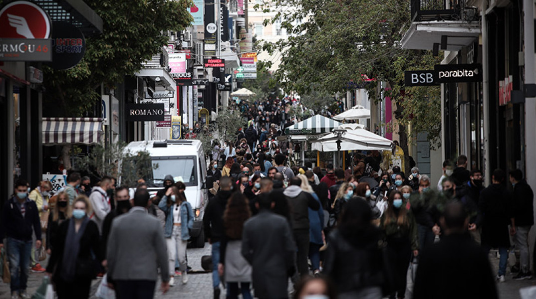 ΚΙΝΗΣΗ ΚΑΙ ΟΥΡΕΣ ΣΕ ΚΑΤΑΣΤΗΜΑΤΑ ΣΤΗΝ ΕΡΜΟΥ