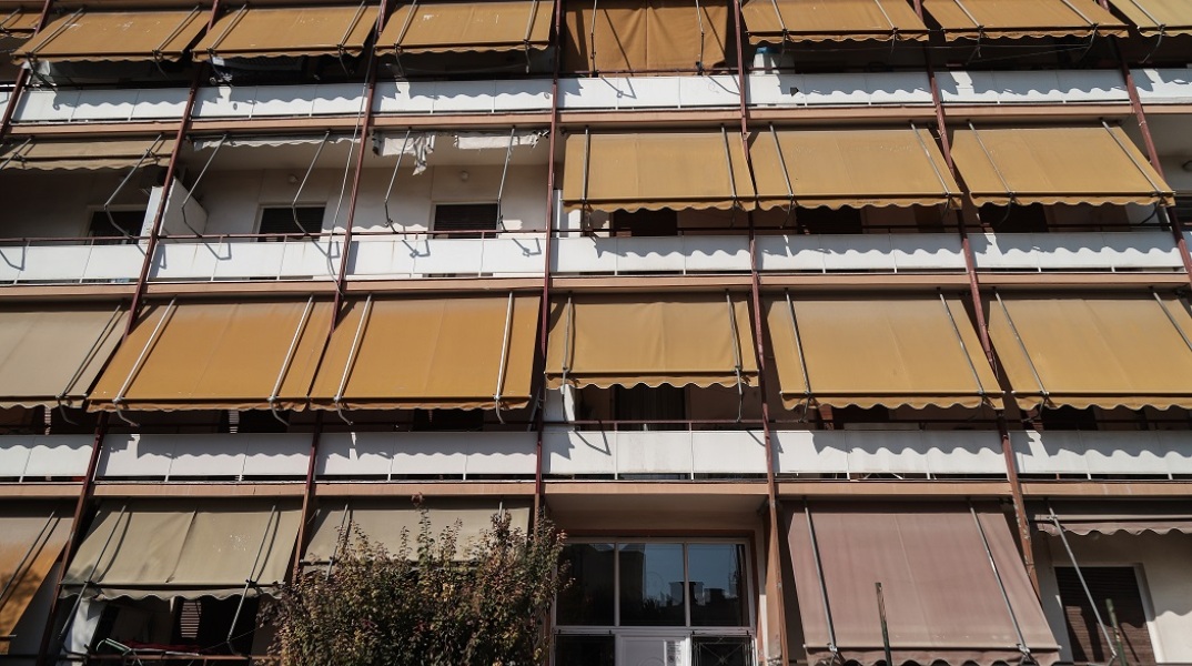 Το σπίτι όπου βρέθηκε δολοφονημένη η 50χρονη στην Αγία Βαρβάρα