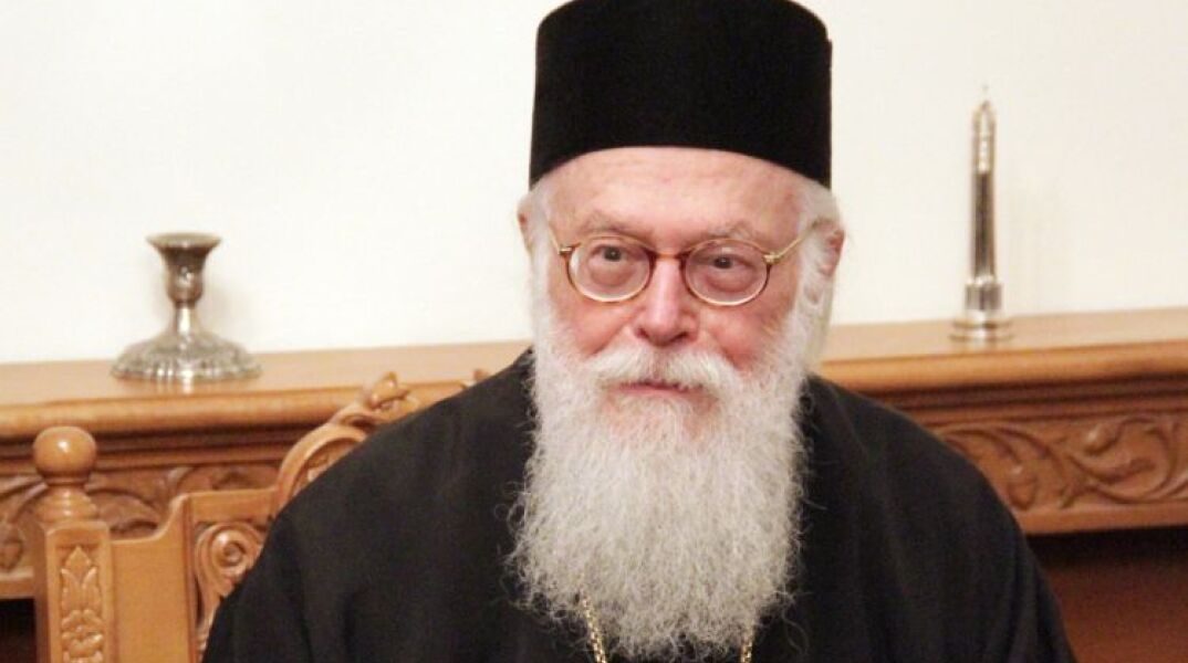 Ο Αρχιεπίσκοπος Αλβανίας, Αναστάσιος