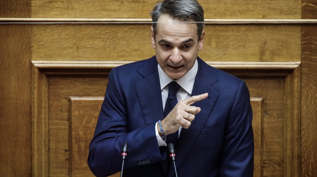 Στιγμιότυπο από την ομιλία του Κυριάκου Μητσοτάκη στη Βουλή