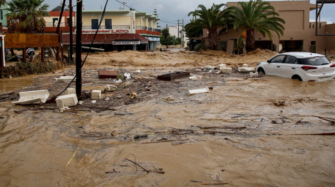 Καταστροφές από πλημμύρες εξαιτίας της ισχυρής βροχόπτωσης στις Γούβες Χερσονήσου στην Κρήτη