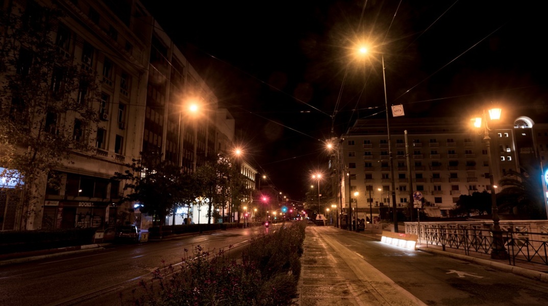 Στιγμιότυπο από το lockdown στην Αθήνα 