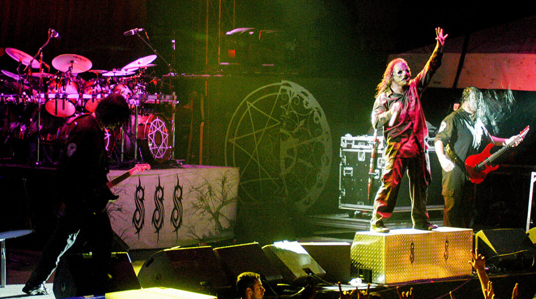 Στιγμιότυπο από τη συναυλία των Slipknot στο Θέατρο Λυκαβηττού το 2005