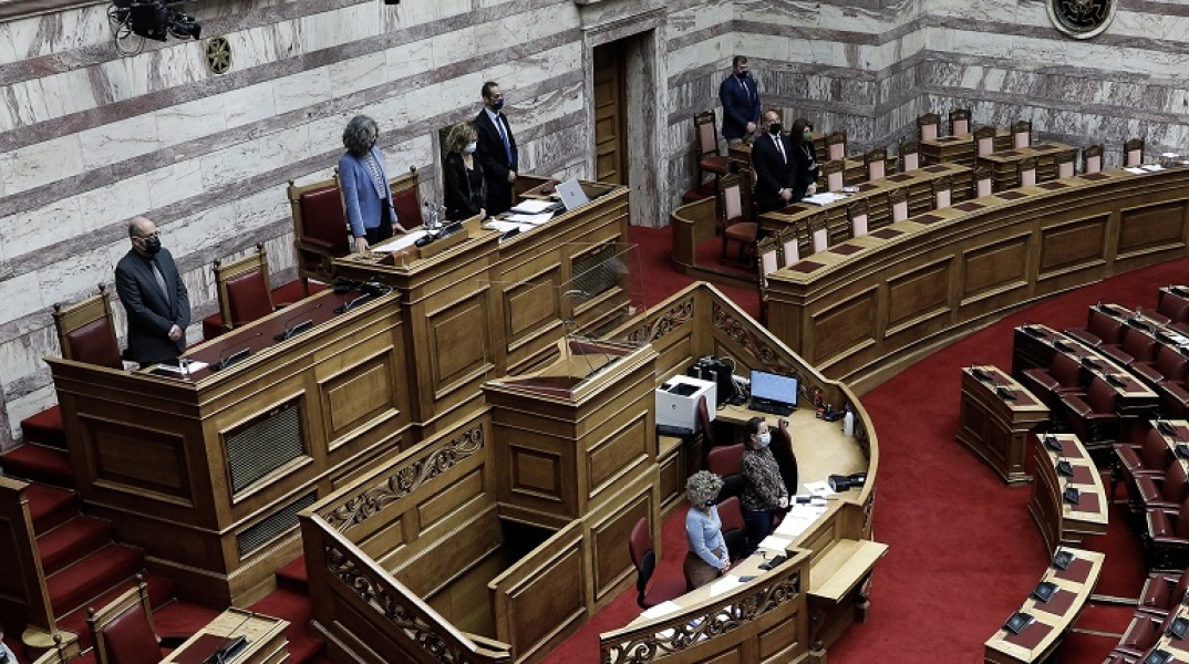 Ενός λεπτού σιγή στην Ολομέλεια της Βουλής των Ελλήνων 