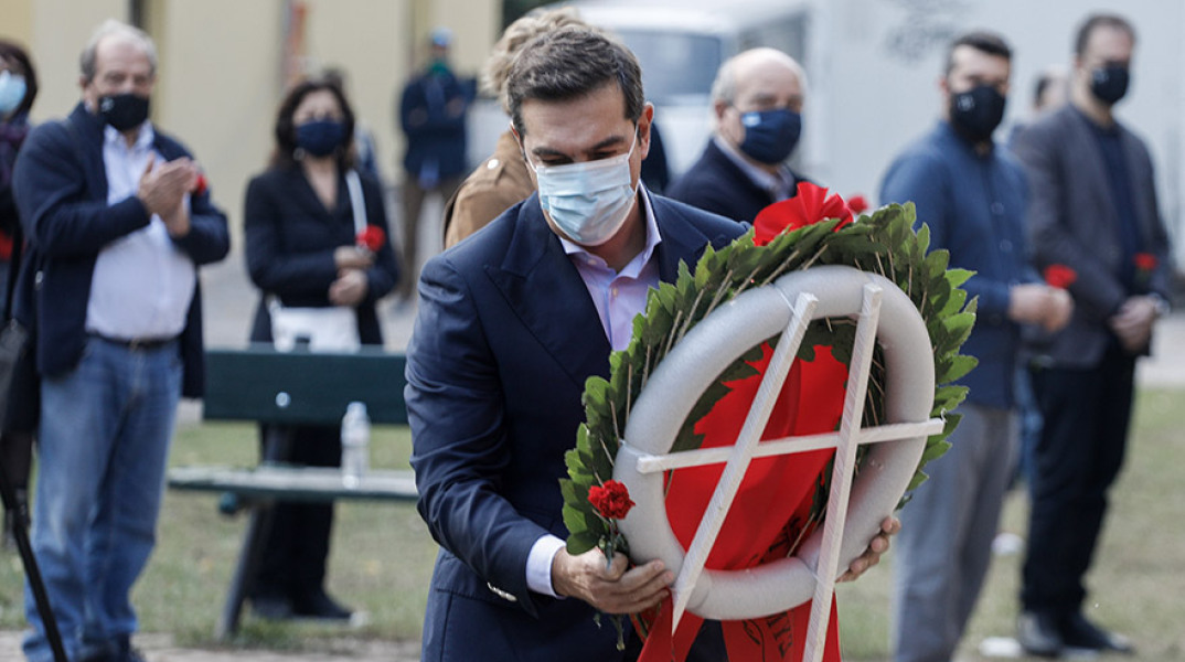 ΚΑΤΑΘΕΣΗ ΣΤΕΦΑΝΟΥ ΑΠΟ ΤΟΝ ΠΡΟΕΔΡΟ ΤΟΥ ΣΥΡΙΖΑ ΑΛ. ΤΣΙΠΡΑ ΣΤΟ ΕΑΤ - ΕΣΑ