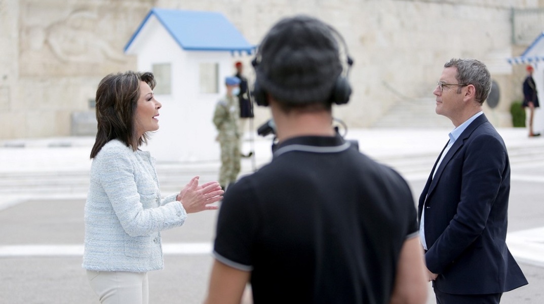 Στιγμιότυπο από τη συνέντευξη της Γιάννας Αγγελοπούλου-Δασκαλάκη