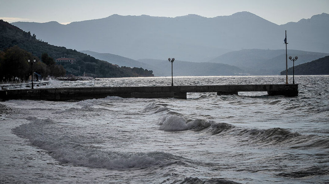 Φουρτουνιασμένη θάλασσα
