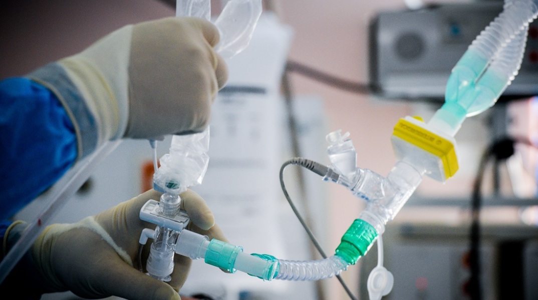 Στιγμιότυπο από την ΜΕΘ 