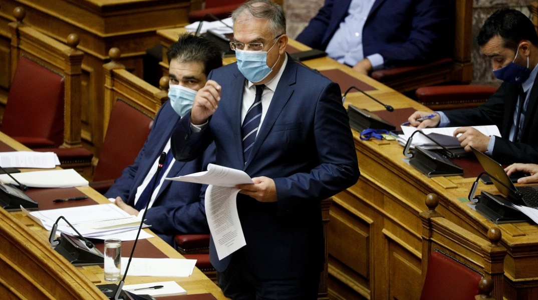 Ο υπουργός Εσωτερικών, Τάκης Θεοδωρικάκος