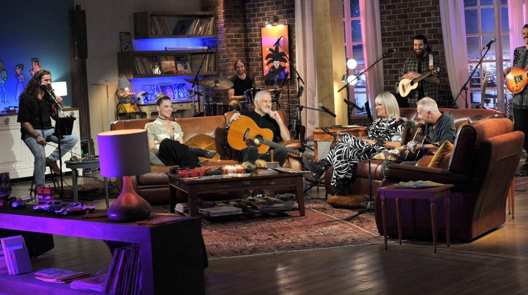 Στιγμιότυπο από την εκπομπή «Μουσικό Κουτί» της ΕΡΤ