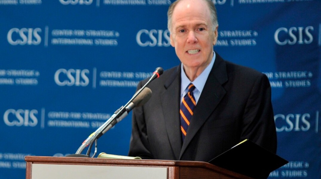 Ο Τομ Ντόνιλον